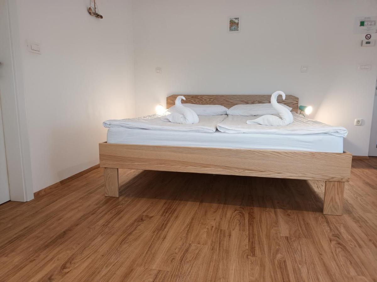 Accommodation Baron Ljubljana Ngoại thất bức ảnh